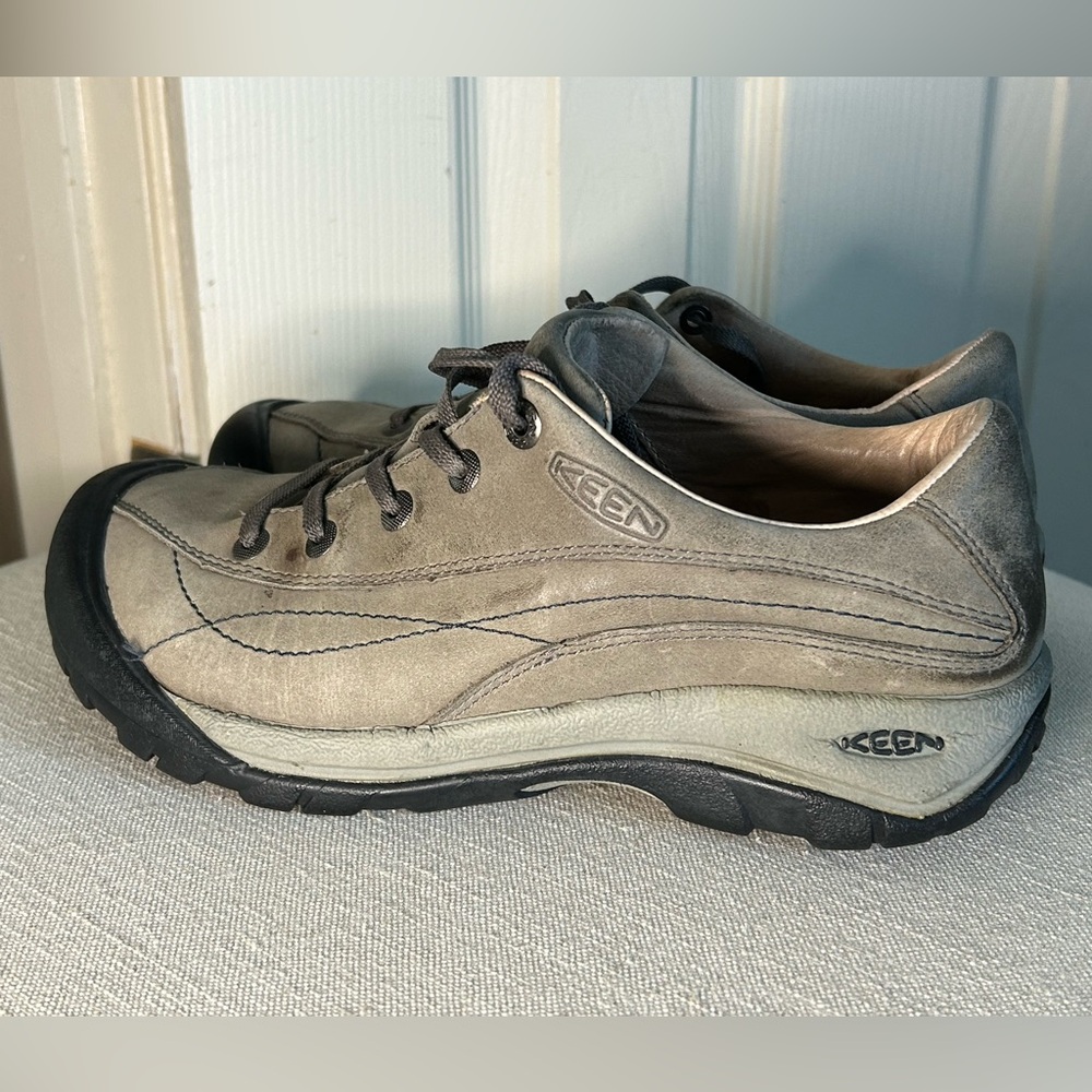 Keen Women's Brown Toyah Leather Hiking Trail Walking Athletic Workout Shoes
